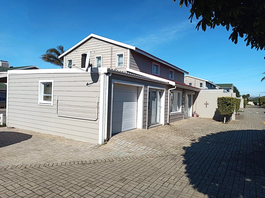 2 Bedroom Property for Sale in Hartenbos Central Western Cape